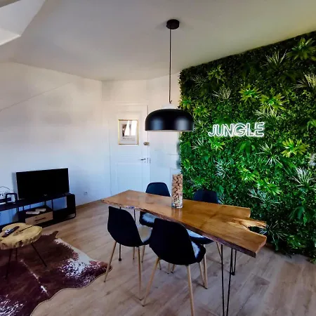 Evasion Jungle - Wifi & Netflix ! * Miluza